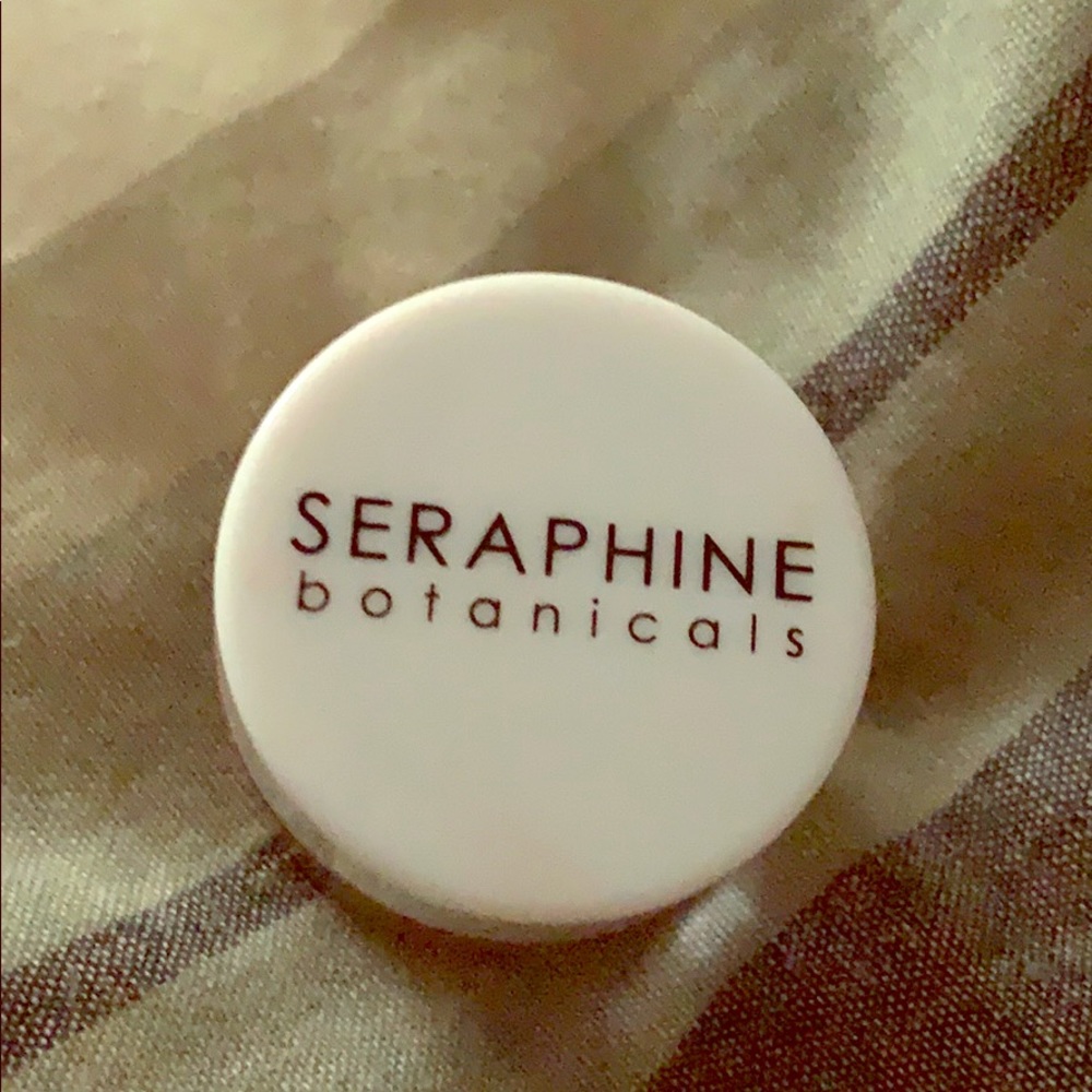 Seraphine botanicals.pigmented particles